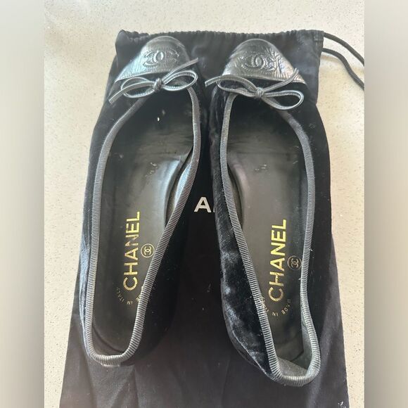 CHANEL Black Velvet Ballet Flats Size 38 - Picture 3 of 7